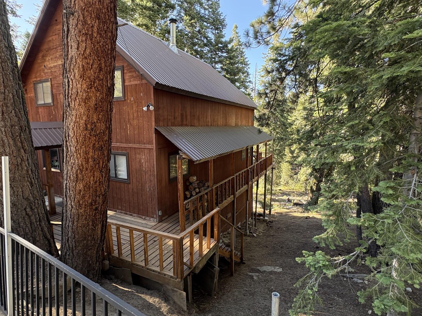 58072 Summit Dr, Springville, CA 93265