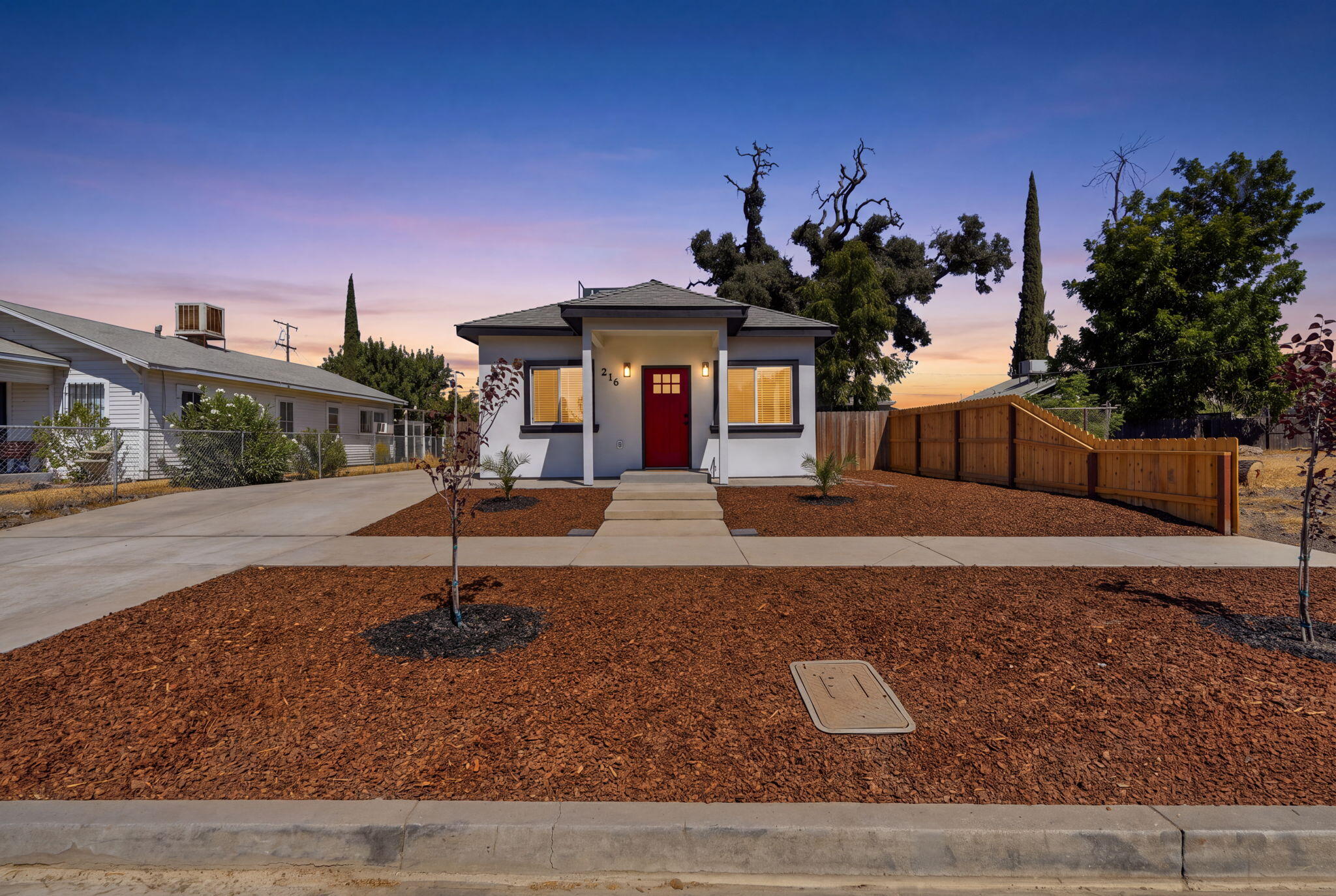 216 N Los Angeles St, Tulare, CA 93274