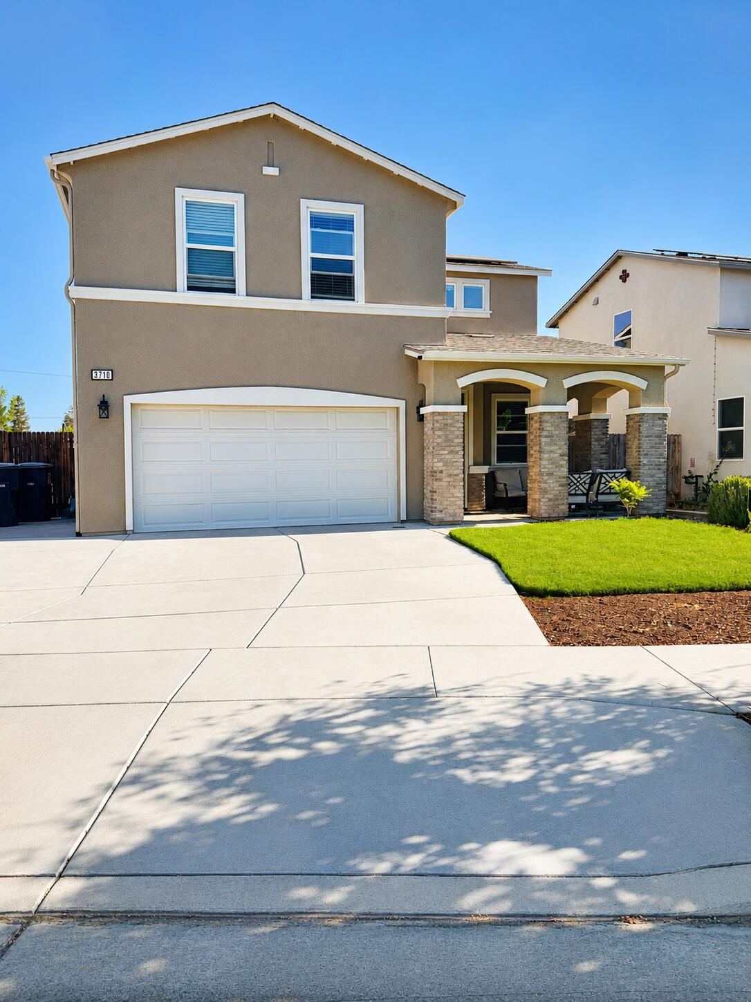 3710 E Kaweah Ave, Visalia, CA 93292