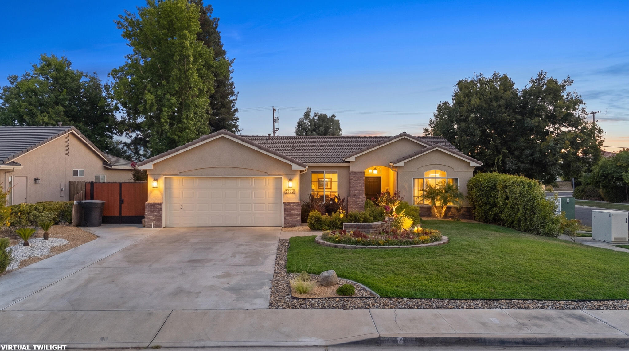 2445 W Delta Ave, Visalia, CA 93291