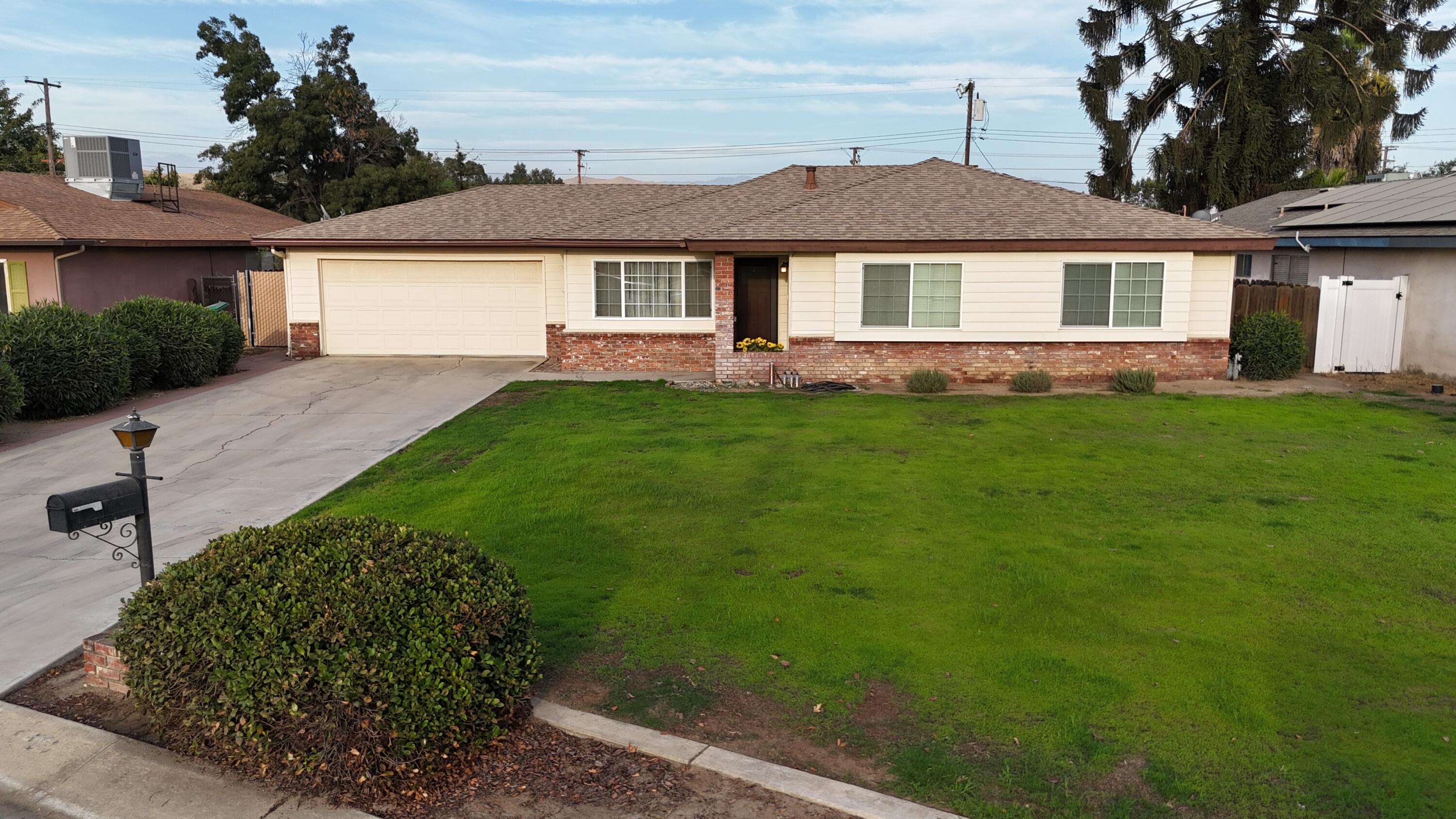 1522 N Westside St, Porterville, CA 93257