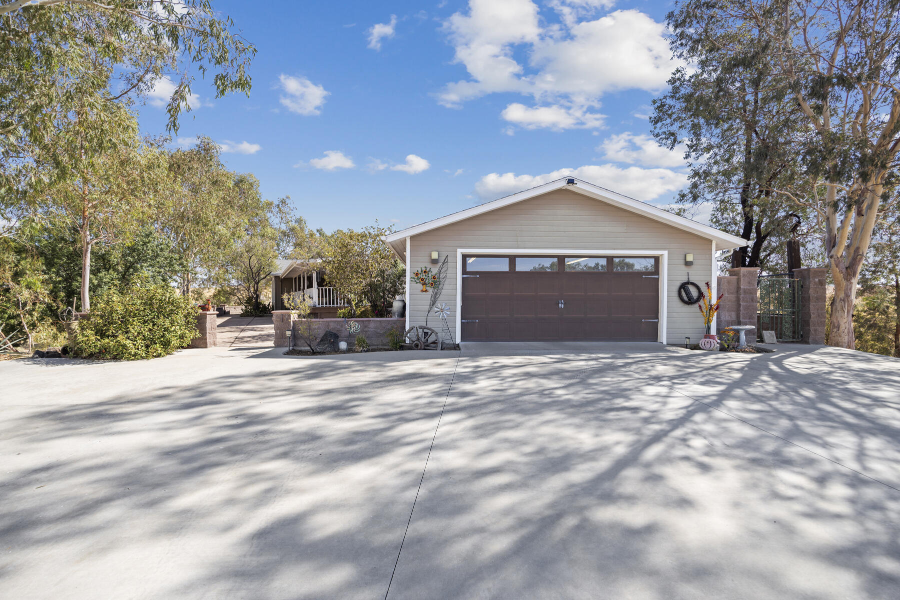 801 N 5th Ave, Avenal, CA 93204