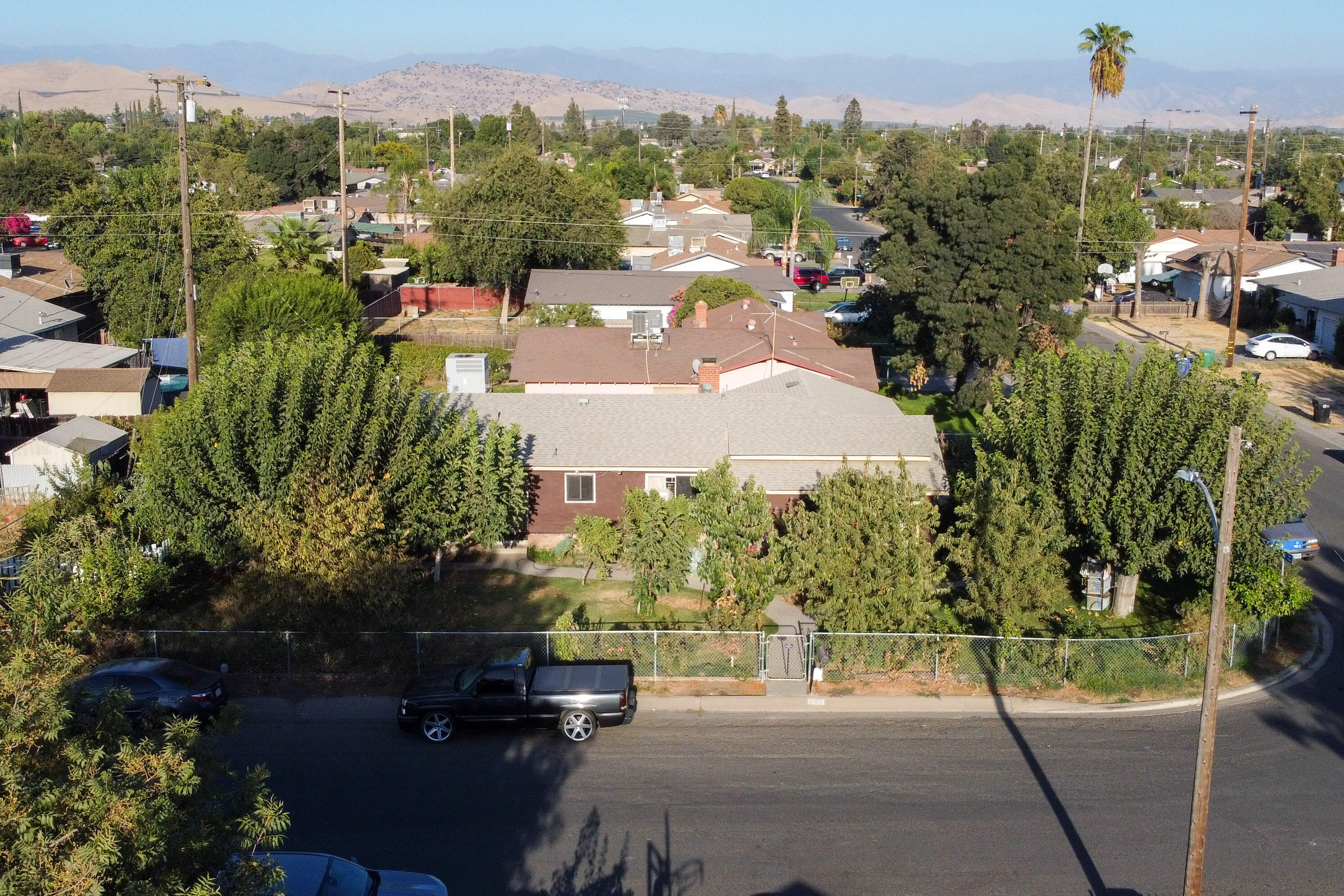 460 N Walch St, Porterville, CA 93257