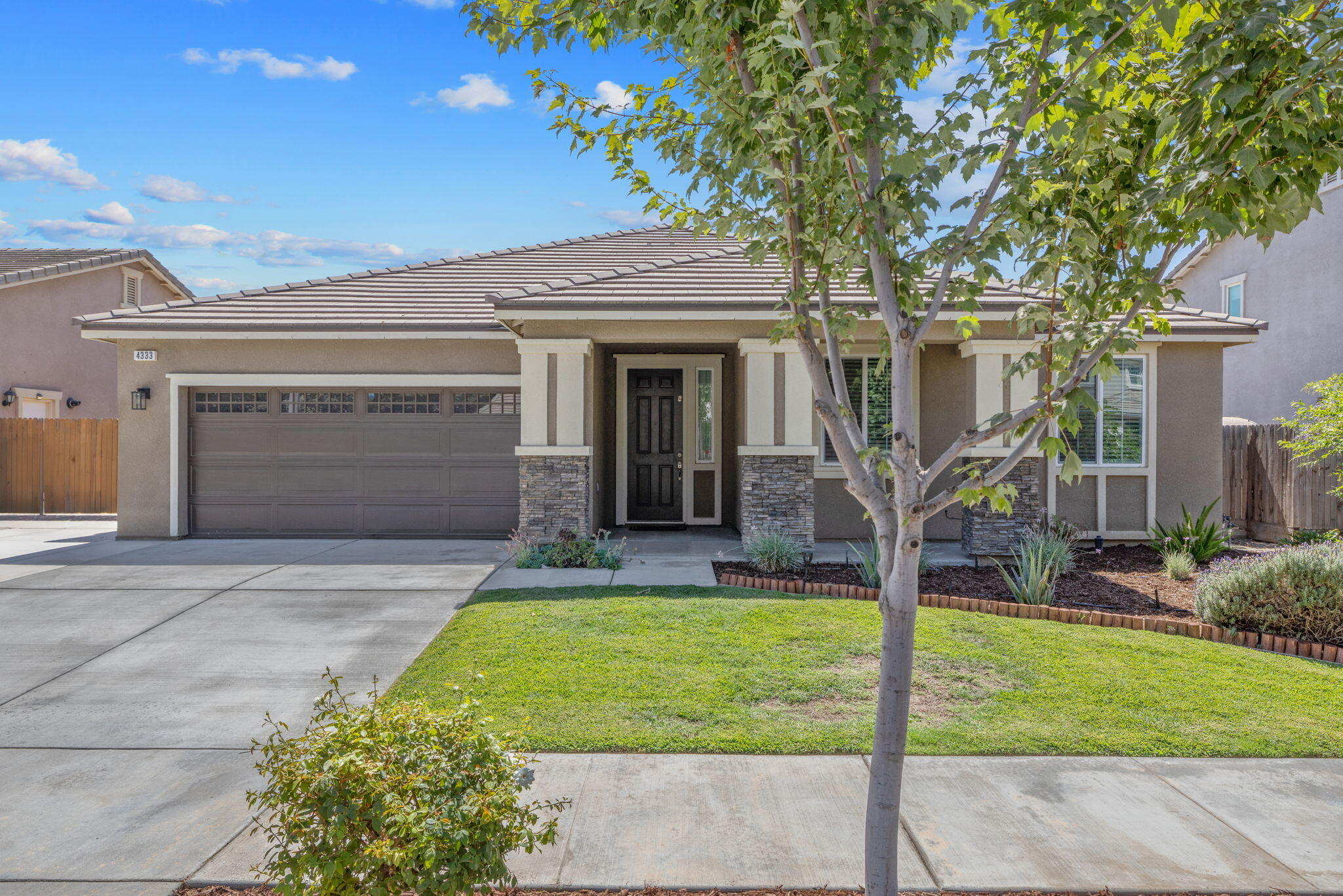 4333 W Lark Ave, Visalia, CA 93291