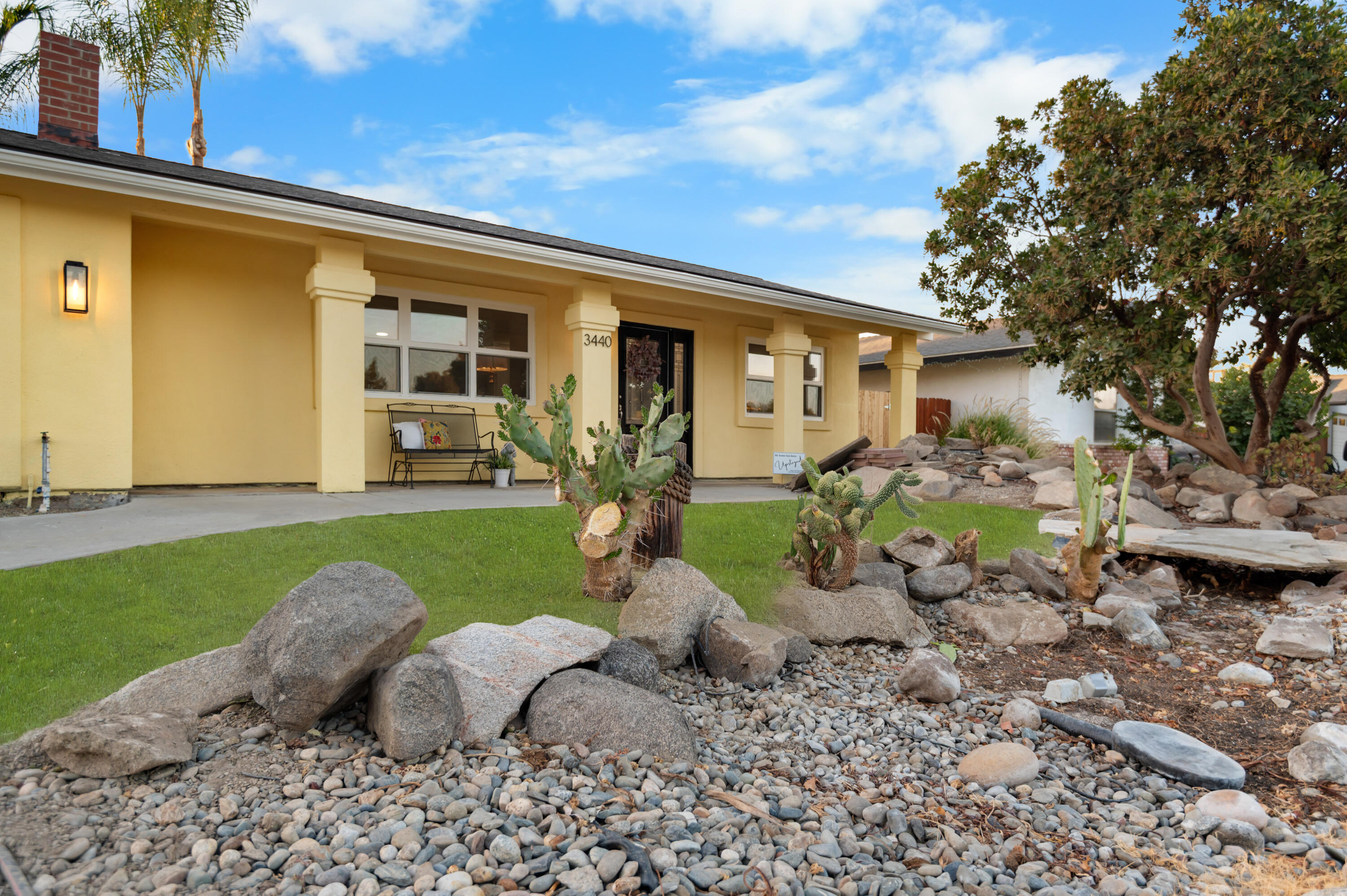 3440 W W Pryor Ave, Visalia, CA 93277