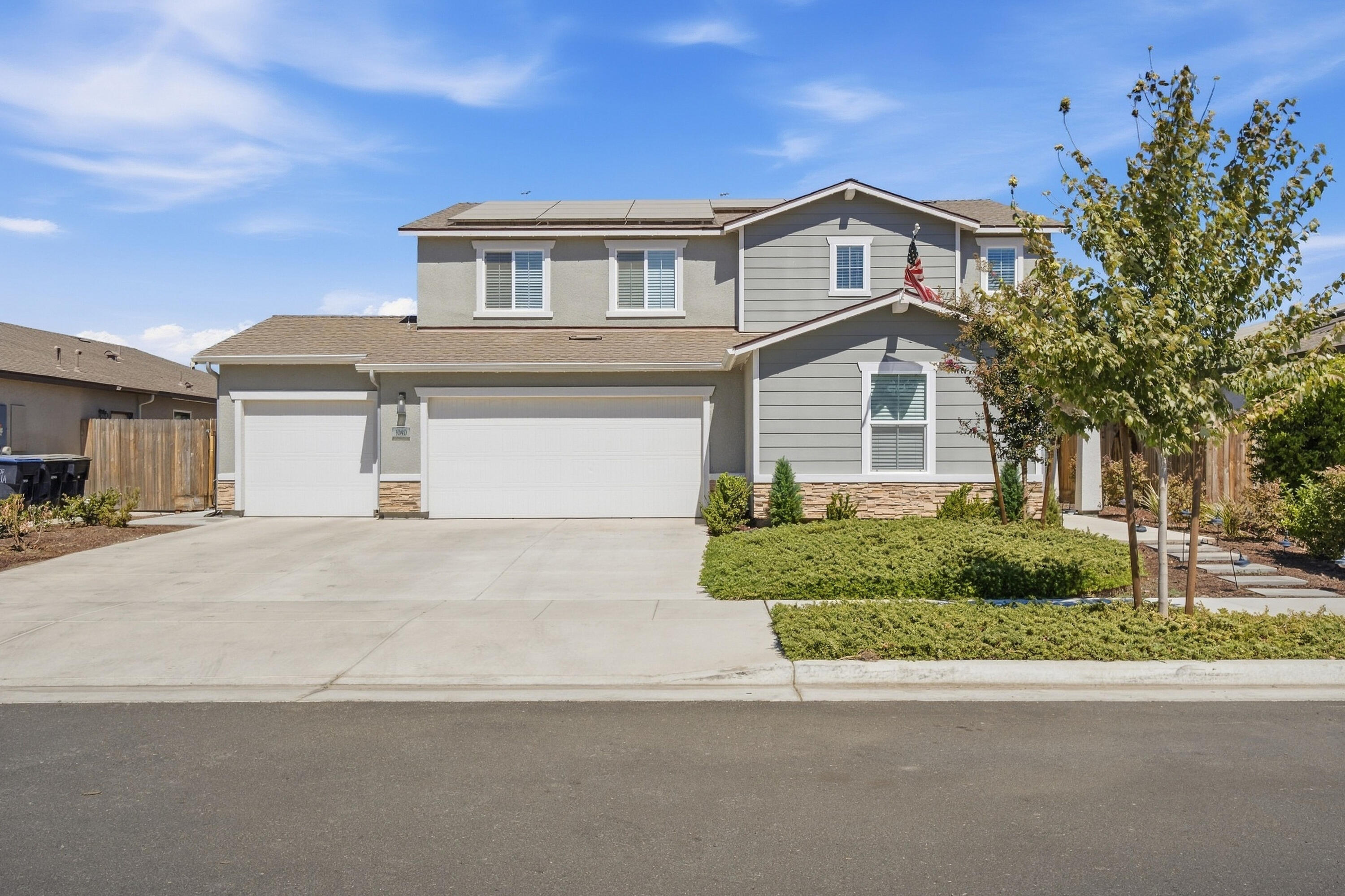 1040 E Reese Ave, Visalia, CA 93292