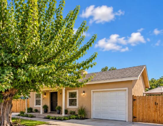 124 S West St, Tulare, CA 93274