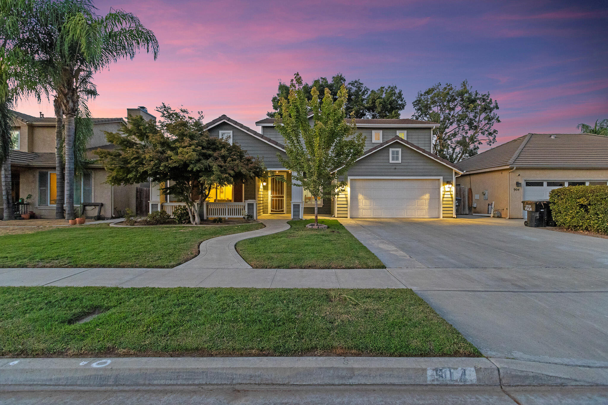 914 W Russell Ave, Visalia, CA 93277