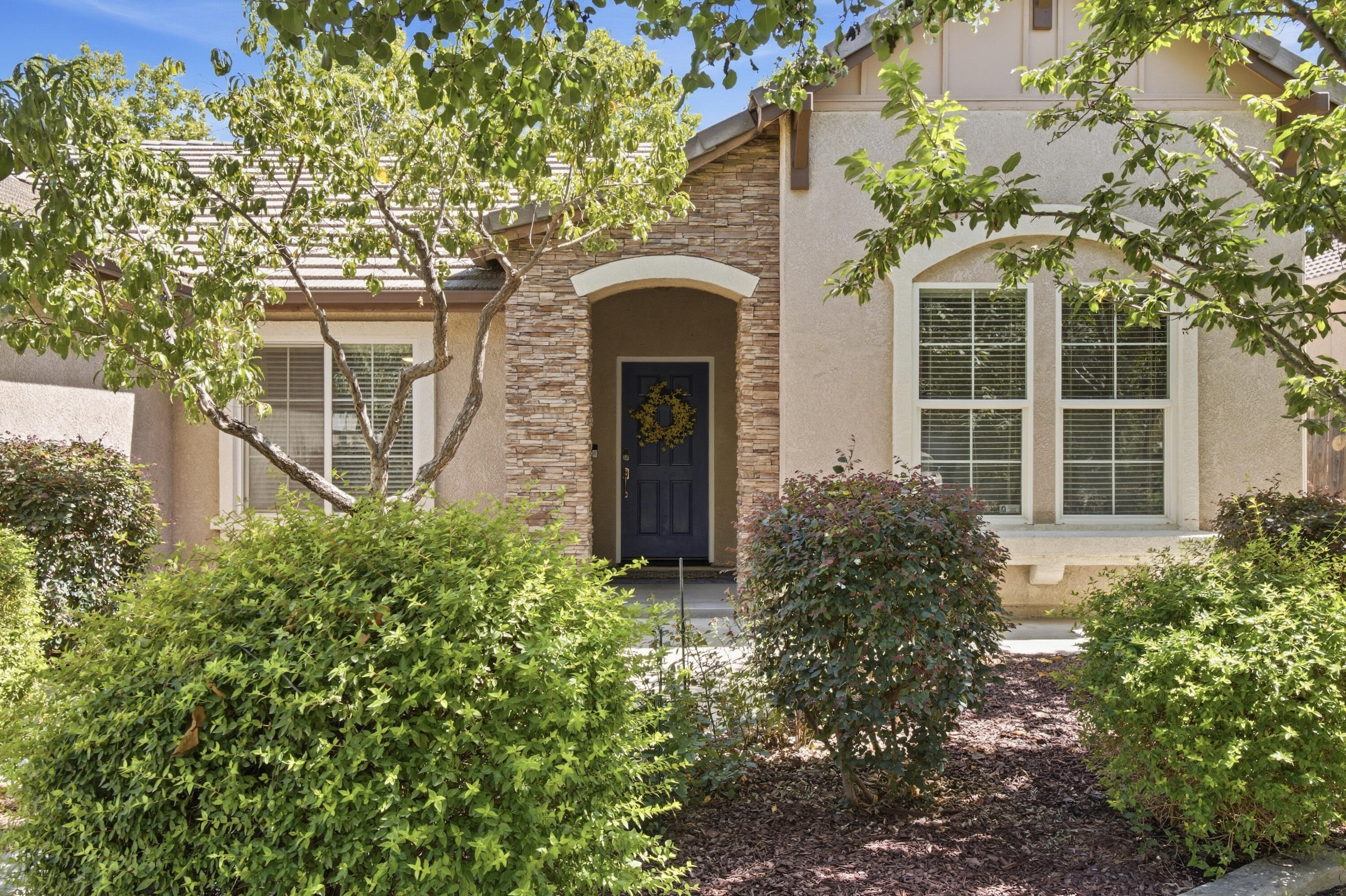 3628 N Vickie Ct, Visalia, CA 93291