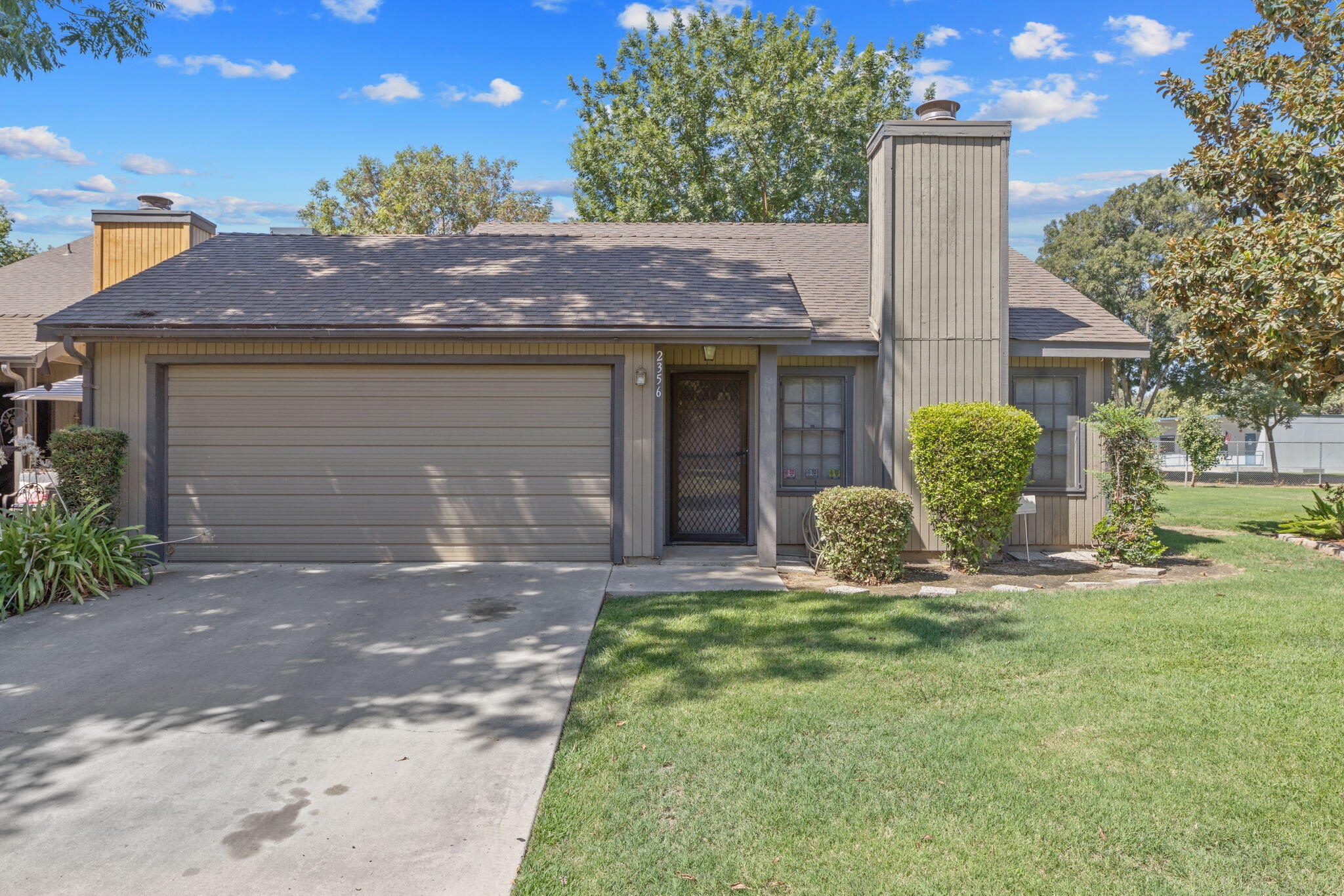 2356 E Tulare Ave, Visalia, CA 93292