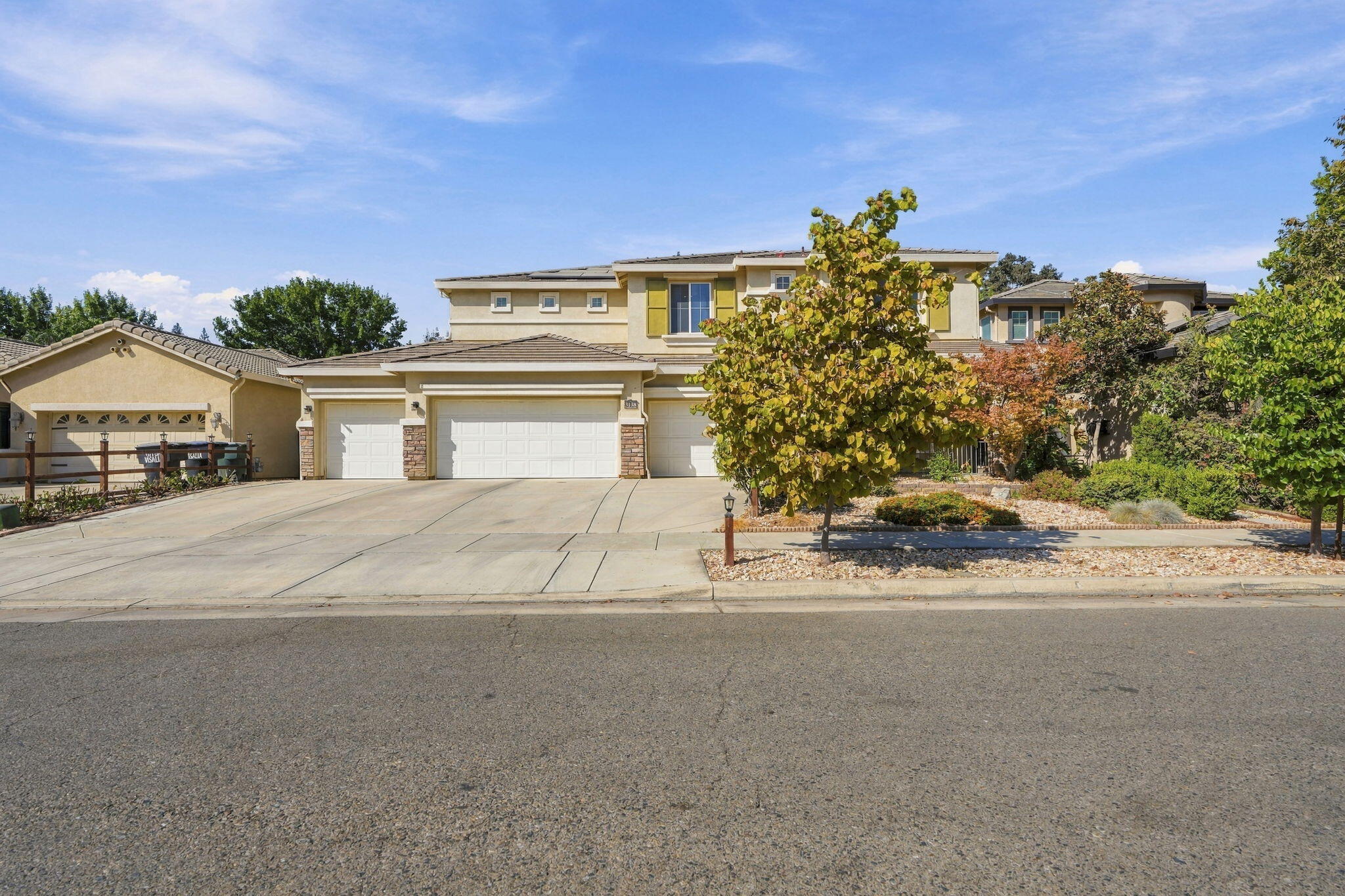 3138 W Ceres Ct, Visalia, CA 93291