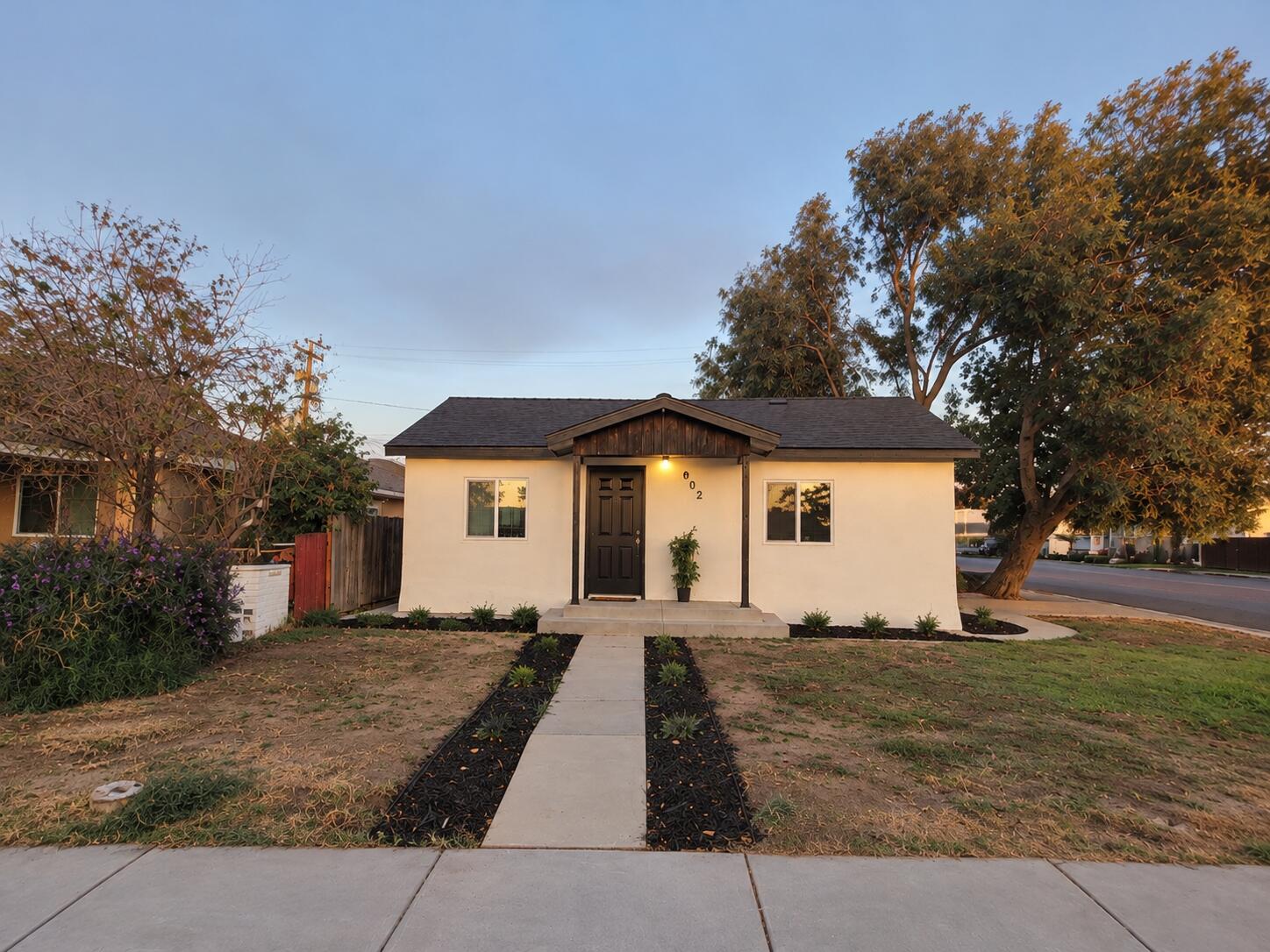 602 Dover Pl, Delano, CA 93215