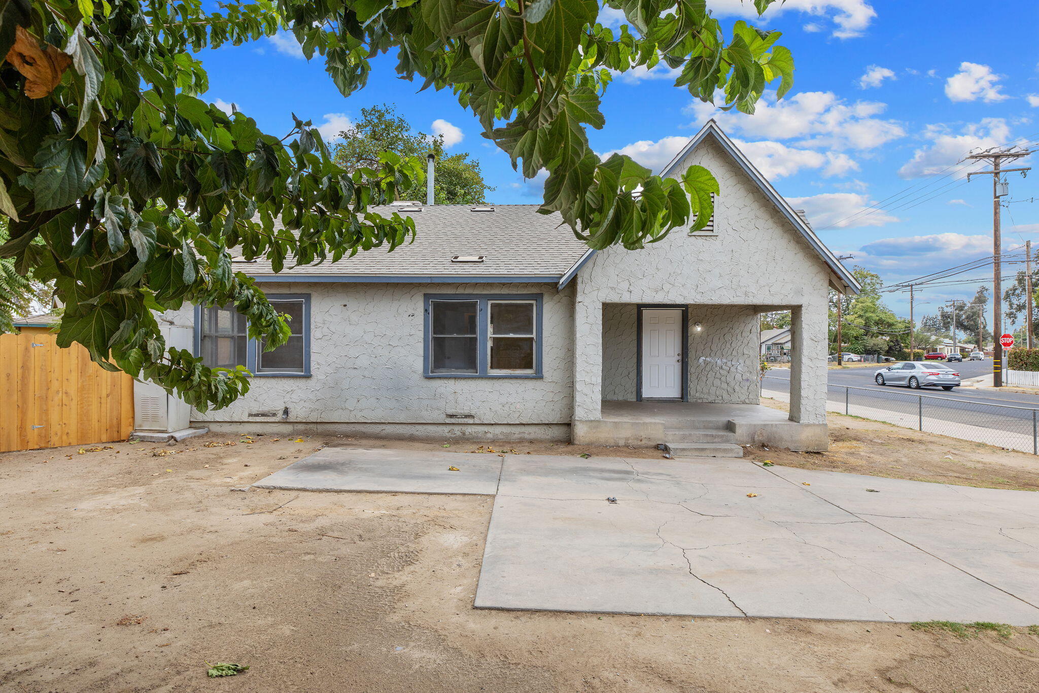 1100 N Court St, Visalia, CA 93291