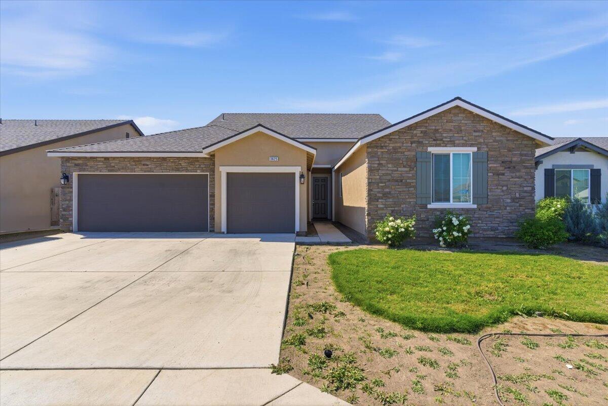 3625 Chelsea St, Tulare, CA 93274