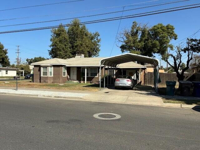 390 N Highland St, Tulare, CA 93274