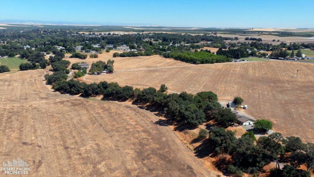 12201 Orange Blossom Rd, Oakdale, CA 95361