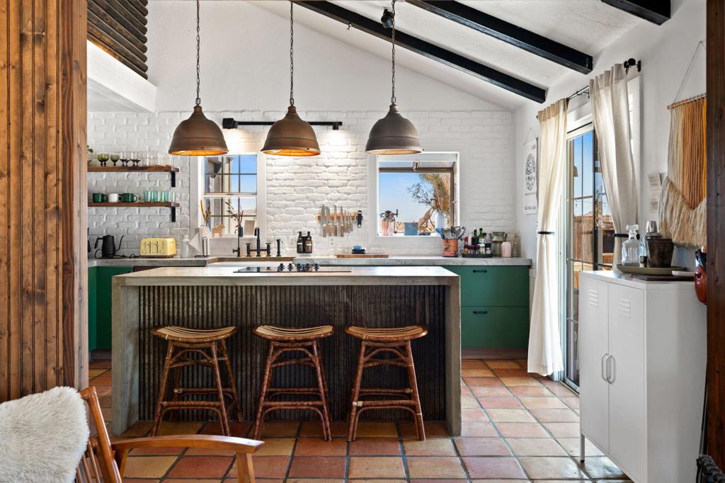 5177 Roy Rogers Rd, Pioneertown, CA 92268