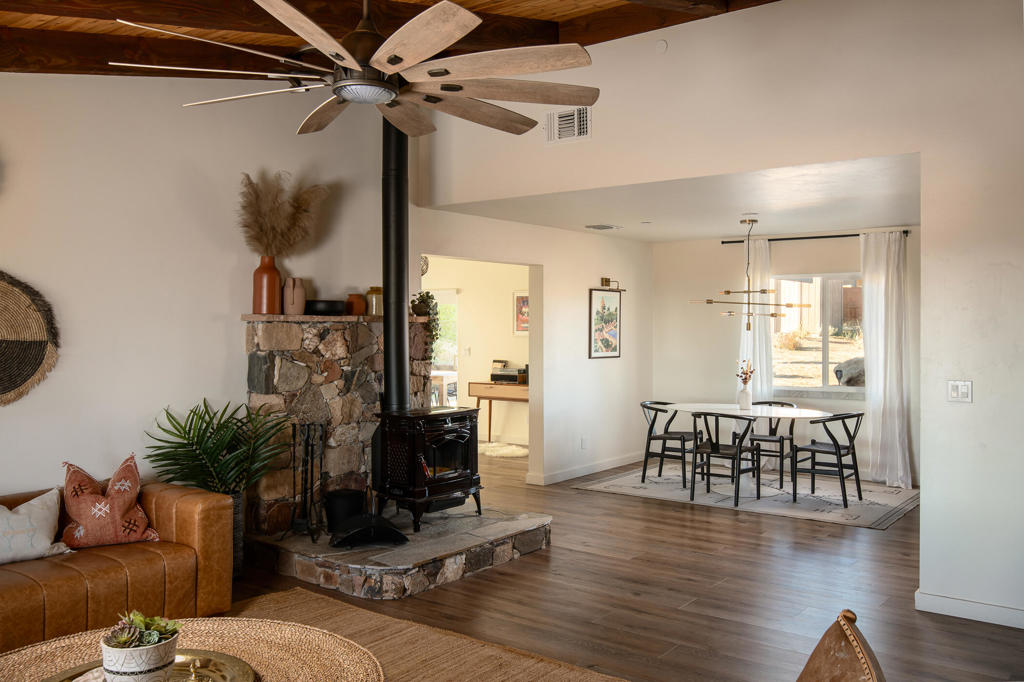 5544 Roy Rogers Rd, Pioneertown, CA 92268