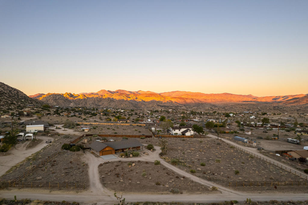 5544 Roy Rogers Rd, Pioneertown, CA 92268