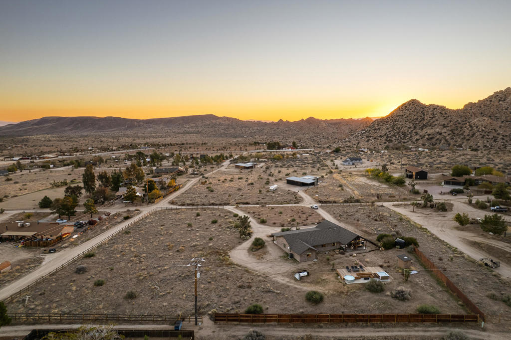 5544 Roy Rogers Rd, Pioneertown, CA 92268