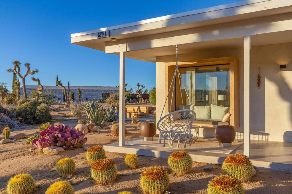 52744 Contour Ter, Pioneertown, CA 92268