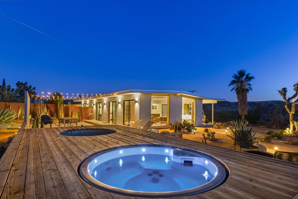 52744 Contour Ter, Pioneertown, CA 92268