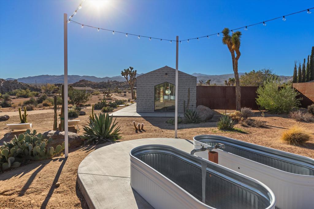52744 Contour Ter, Pioneertown, CA 92268
