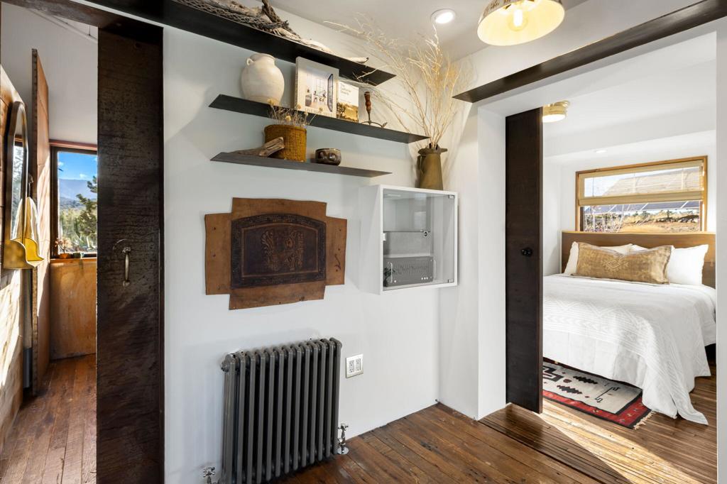 1102 Burlington Rd, Pioneertown, CA 92268