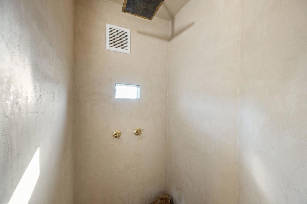 1102 Burlington Rd, Pioneertown, CA 92268