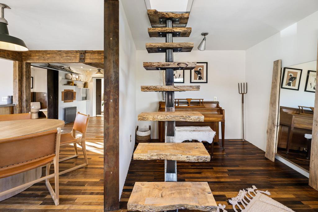 1102 Burlington Rd, Pioneertown, CA 92268