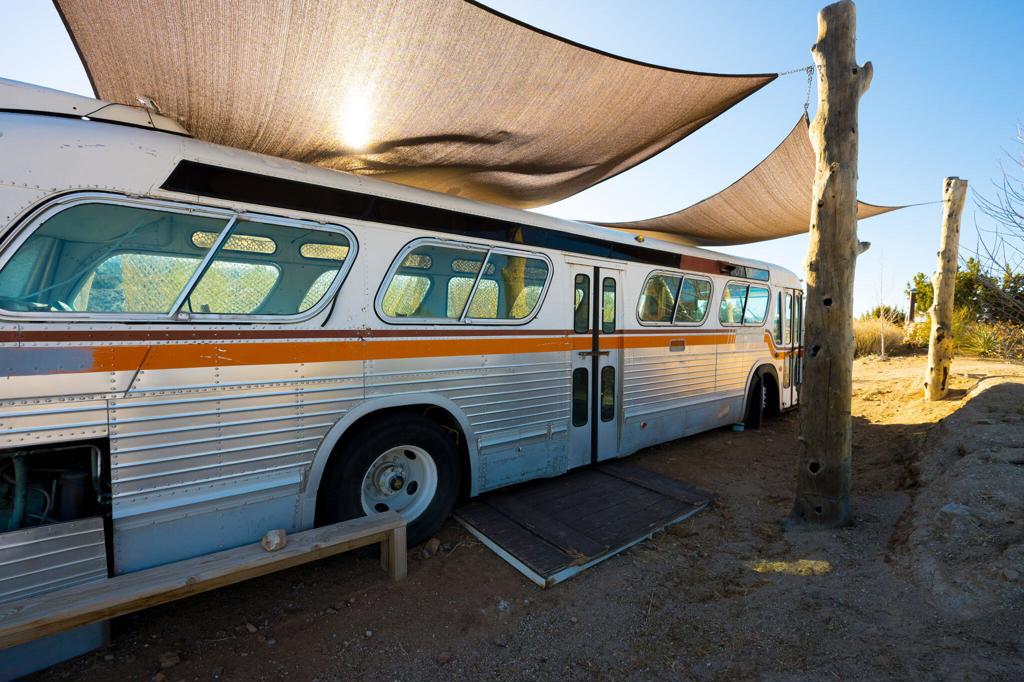 1102 Burlington Rd, Pioneertown, CA 92268