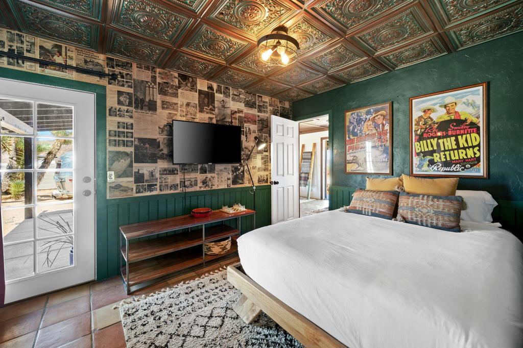 5177 Roy Rogers Rd, Pioneertown, CA 92268