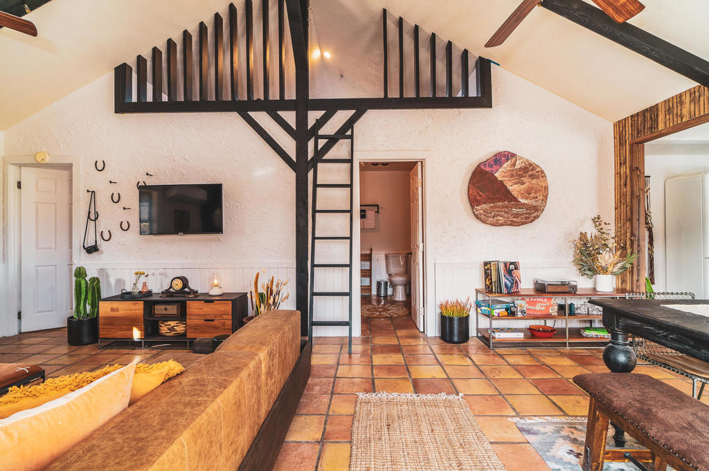 5177 Roy Rogers Rd, Pioneertown, CA 92268