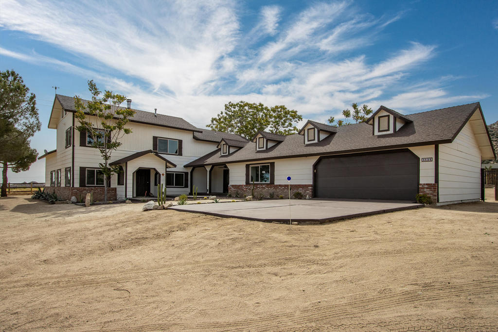 5523 Tom Mix Rd, Pioneertown, CA 92268