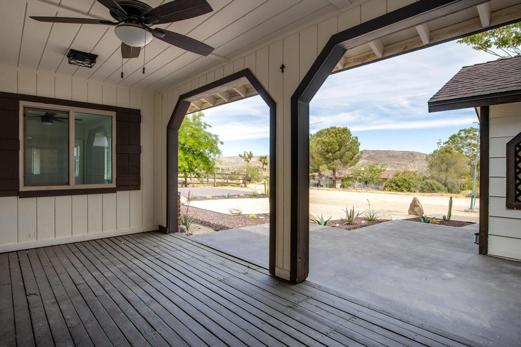 5523 Tom Mix Rd, Pioneertown, CA 92268