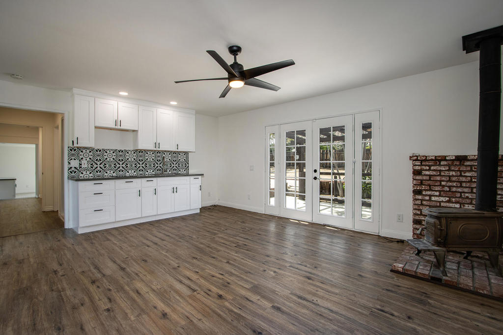 5523 Tom Mix Rd, Pioneertown, CA 92268