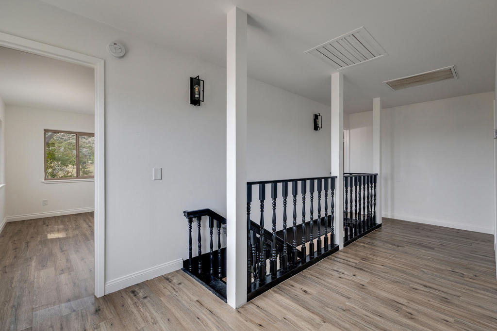 5523 Tom Mix Rd, Pioneertown, CA 92268