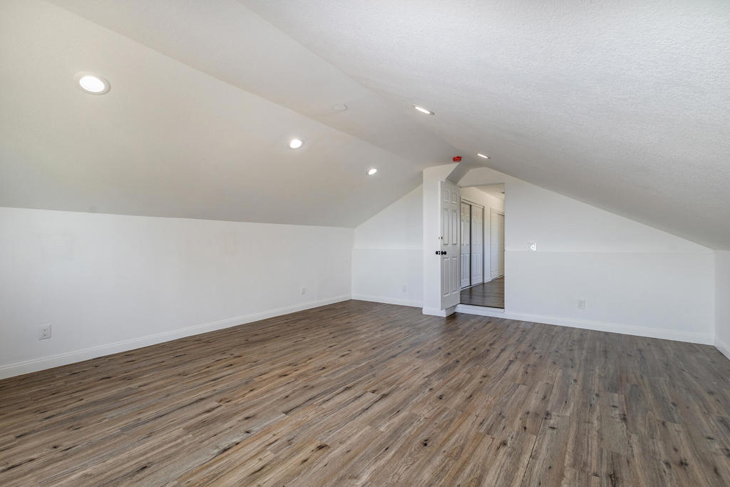 5523 Tom Mix Rd, Pioneertown, CA 92268