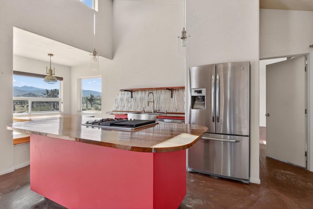 53105 Chia Trl, Pioneertown, CA 92268