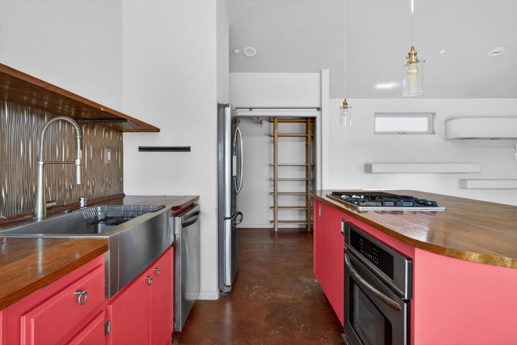 53105 Chia Trl, Pioneertown, CA 92268