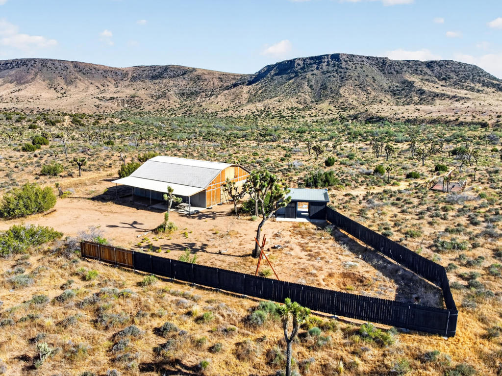 53105 Chia Trl, Pioneertown, CA 92268