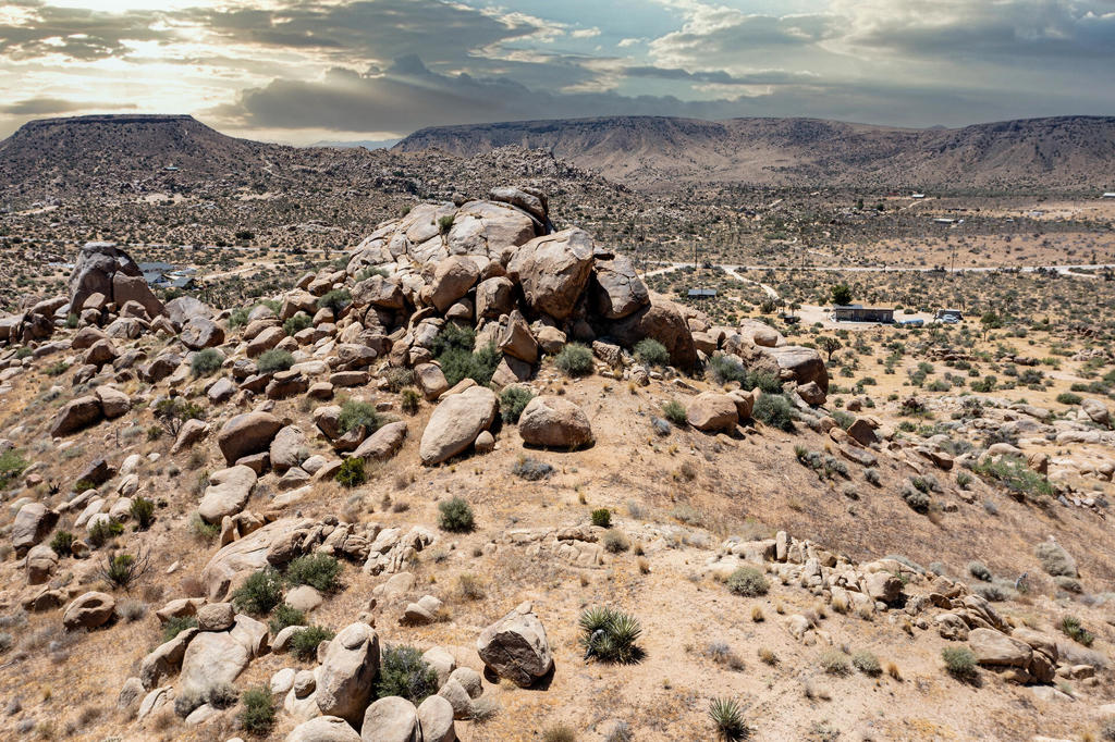 53102 Geronimo Trl, Pioneertown, CA 92268