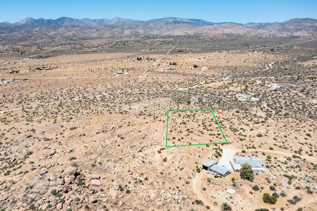 53102 Geronimo Trl, Pioneertown, CA 92268