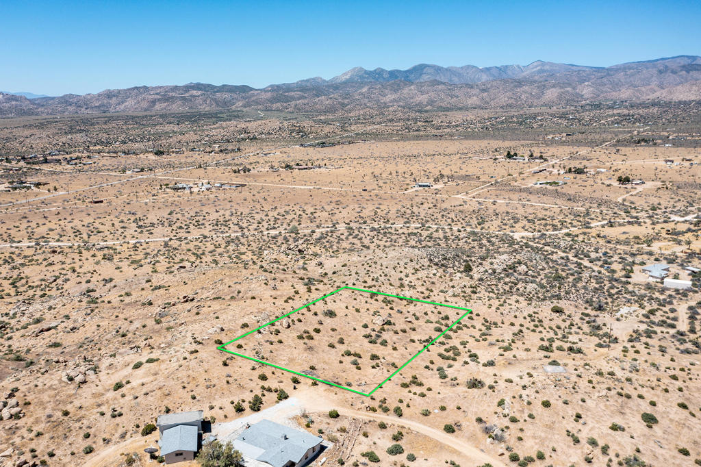 53102 Geronimo Trl, Pioneertown, CA 92268