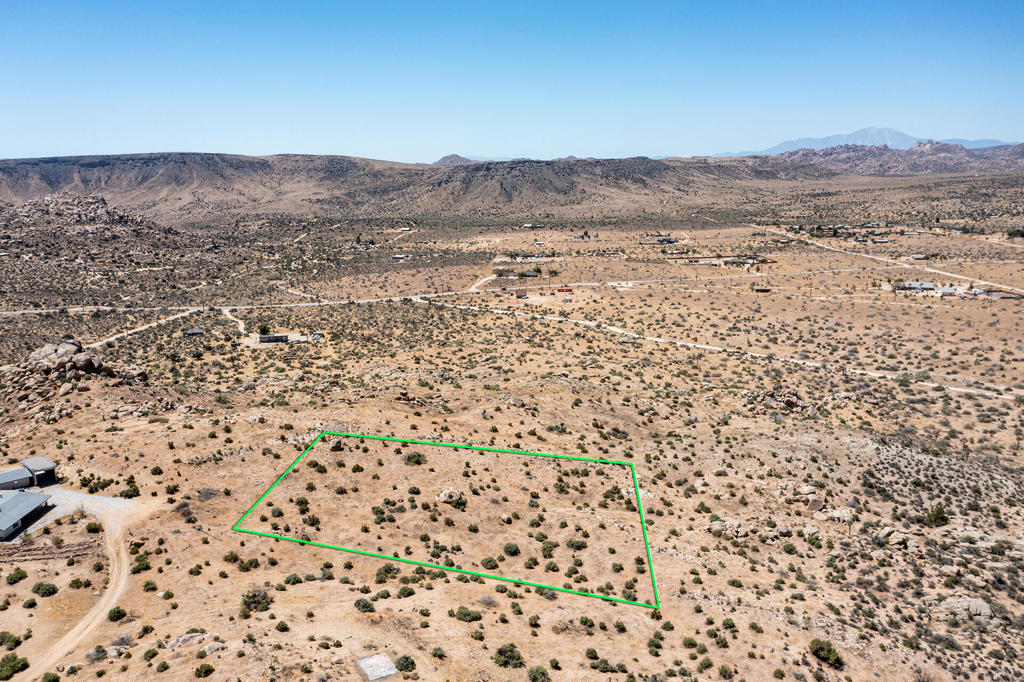 53102 Geronimo Trl, Pioneertown, CA 92268