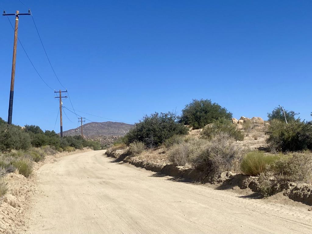 108 Riverside Dr, Pioneertown, CA 92268