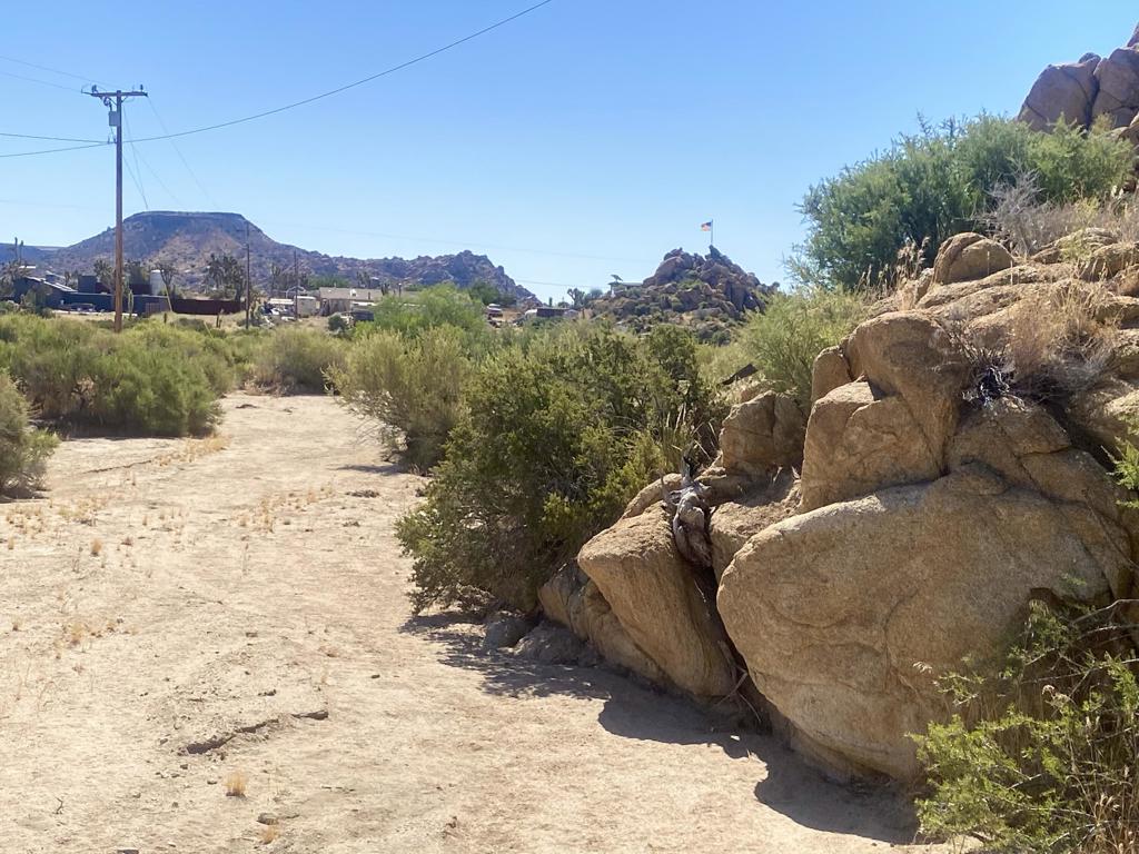108 Riverside Dr, Pioneertown, CA 92268