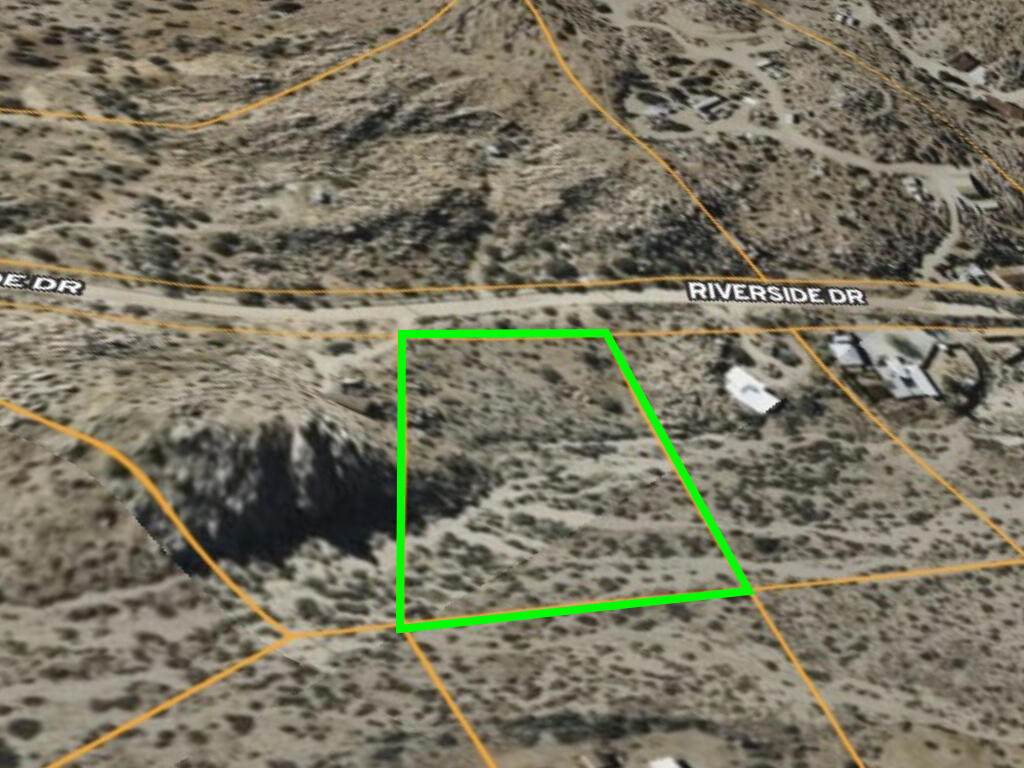 108 Riverside Dr, Pioneertown, CA 92268