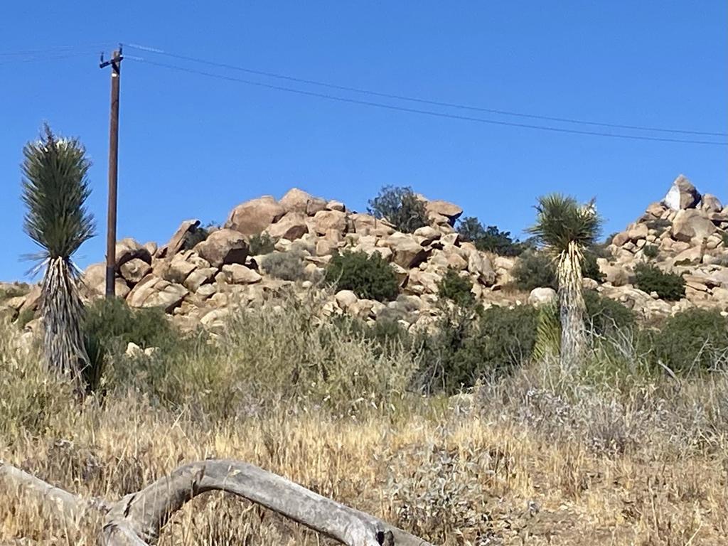 108 Riverside Dr, Pioneertown, CA 92268