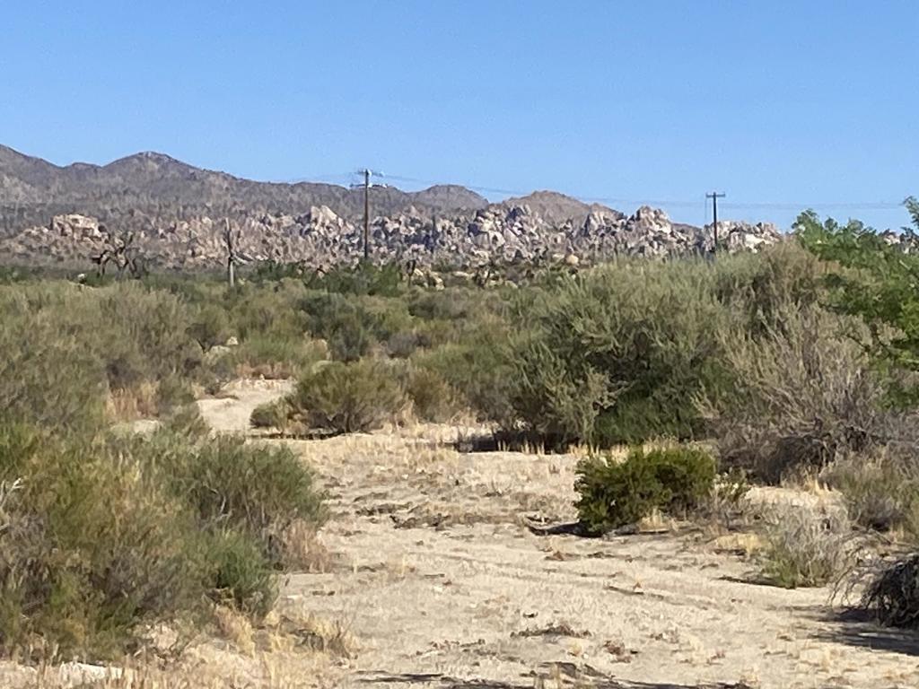 108 Riverside Dr, Pioneertown, CA 92268